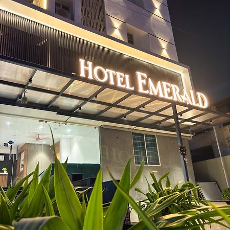 Hotel Emerald Visakhapatnam Exterior photo