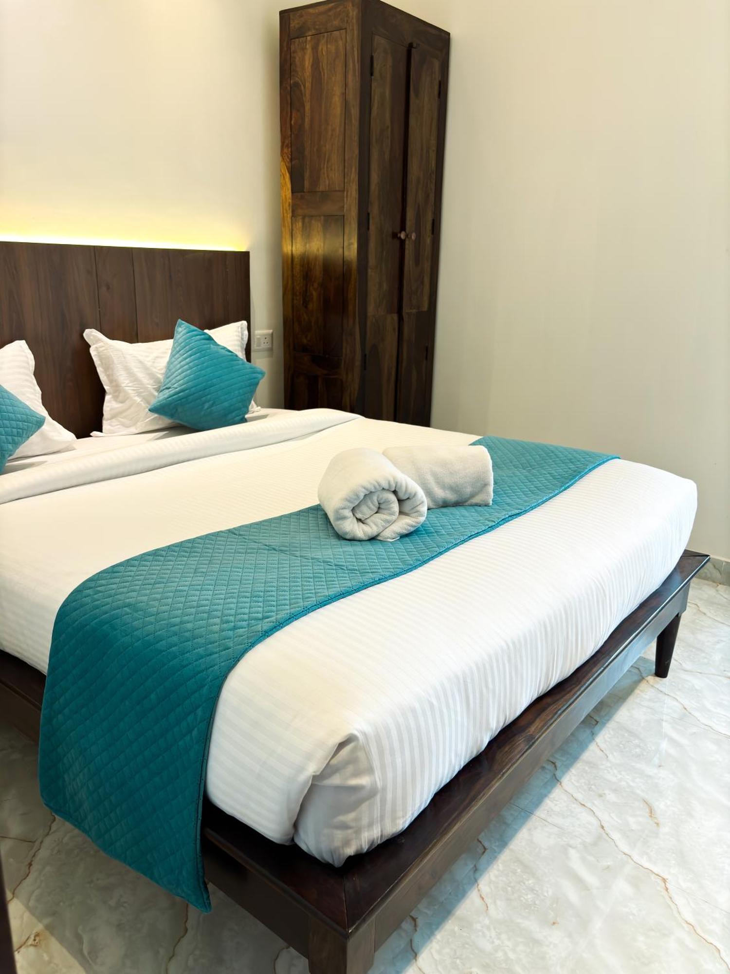 Hotel Emerald Visakhapatnam Exterior photo